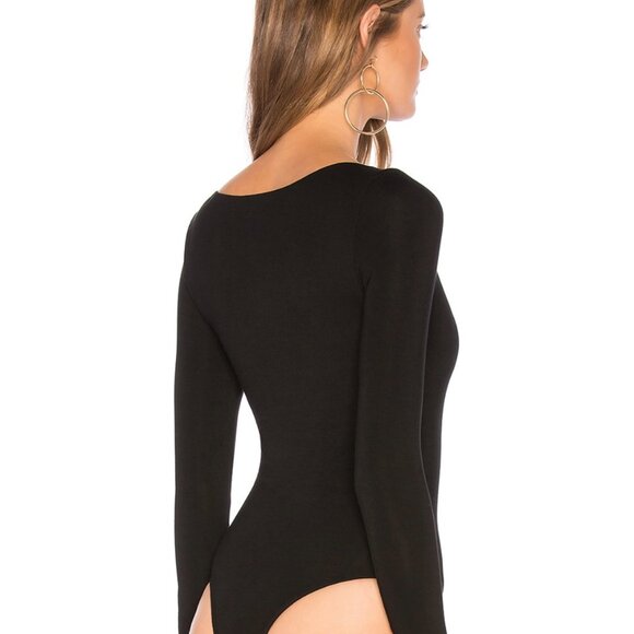 Superdown Al Bodysuit in Black - Picture 3 of 7